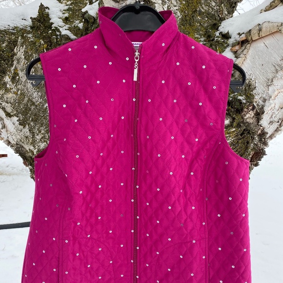 Woman's Vest - Picture 1 of 4